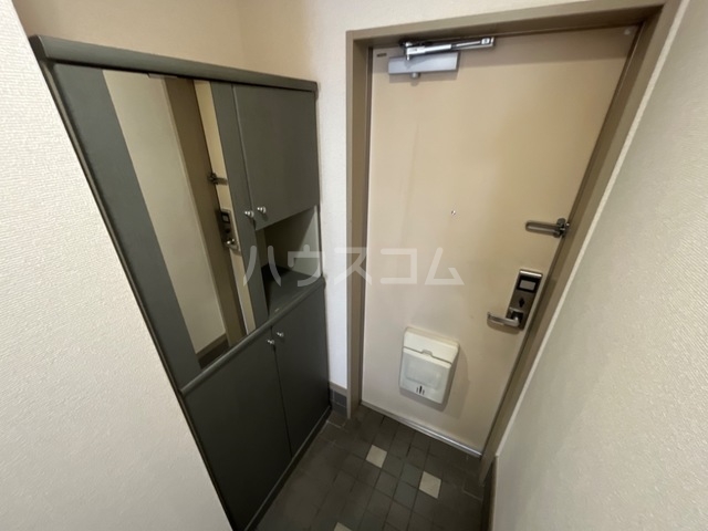 13/30 玄関