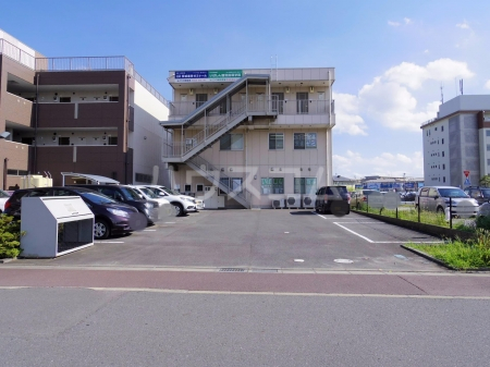 28/30 駐車場