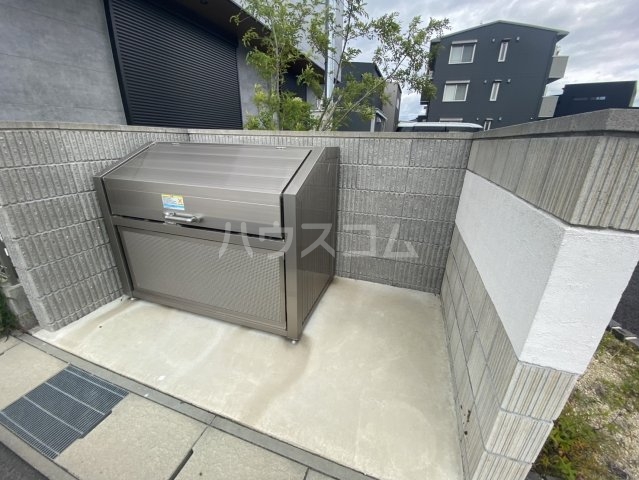 17/28 エントランス