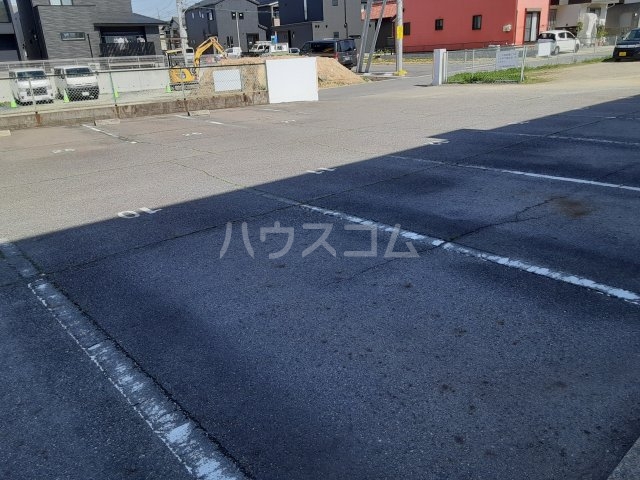 22/30 駐車場