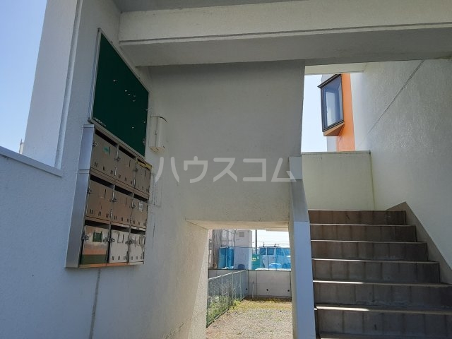 21/30 エントランス