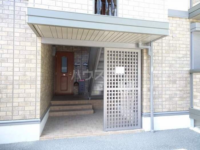 18/20 エントランス