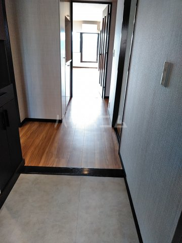 13/30 玄関