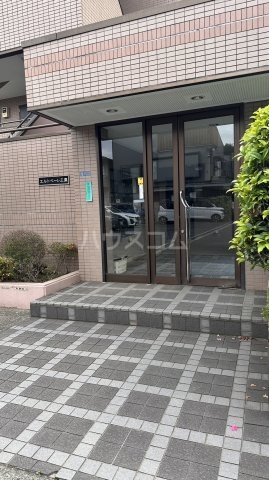 2/4 エントランス