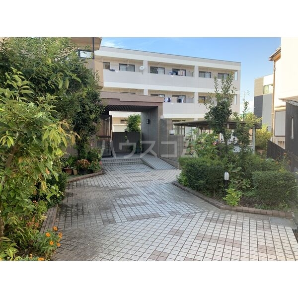 2/11 エントランス