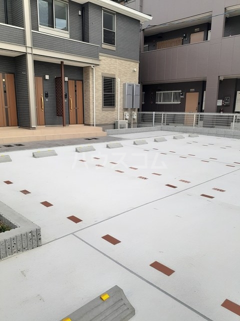 16/22 駐車場