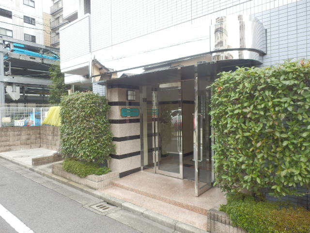 21/28 エントランス