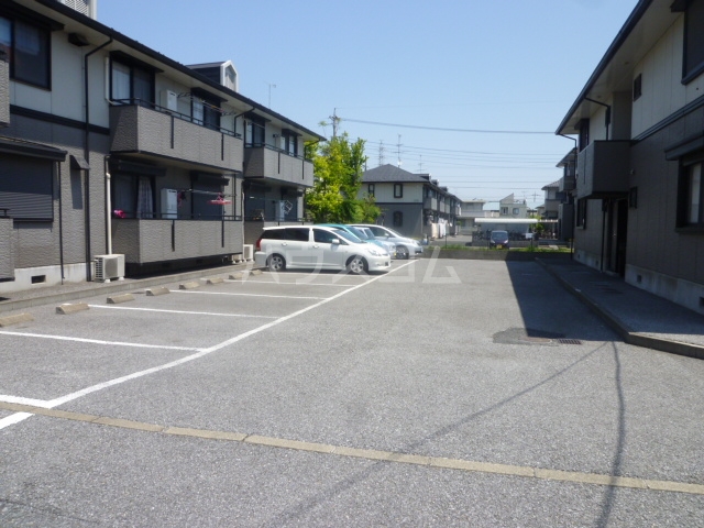 2/10 駐車場