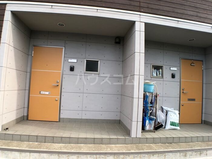 16/18 エントランス