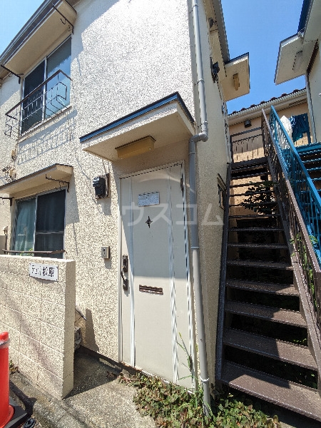 24/25 エントランス