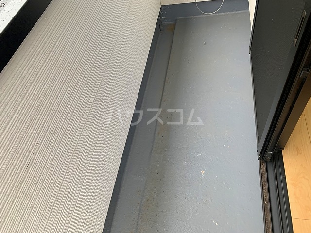13/18 バルコニー