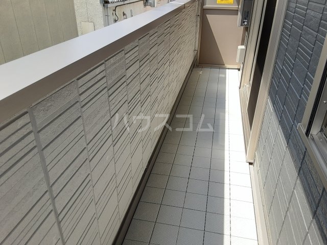 23/30 バルコニー