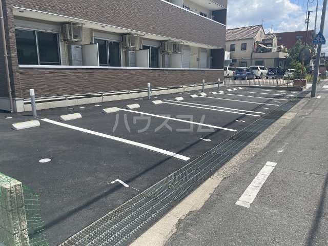2/5 駐車場