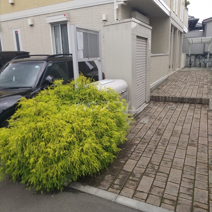 14/25 エントランス