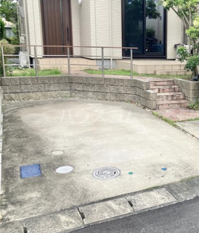 18/20 駐車場
