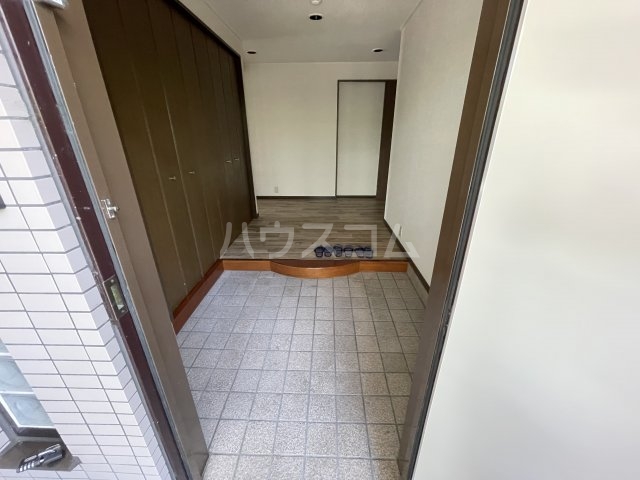 28/30 エントランス