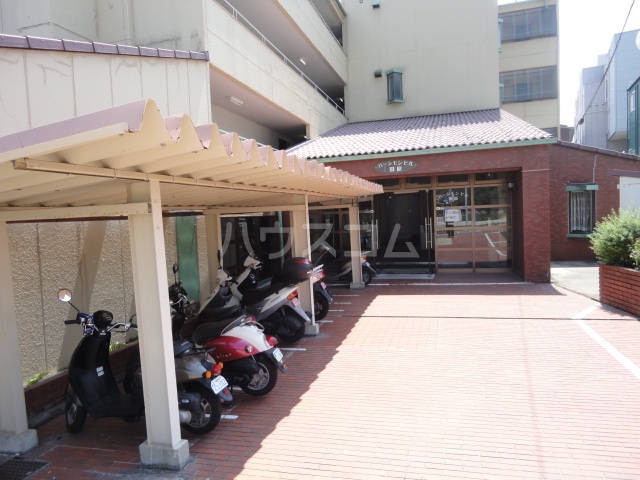 25/30 エントランス