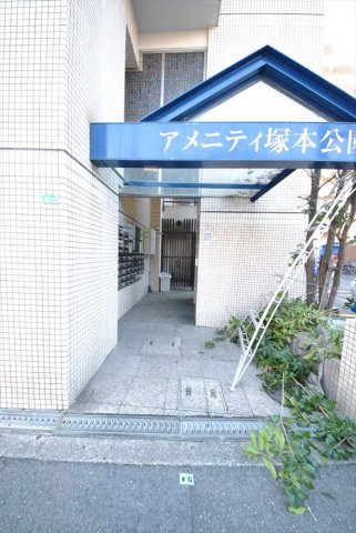 27/30 エントランス