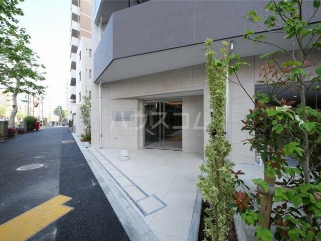 22/30 エントランス