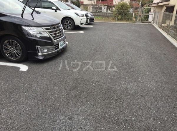 17/27 駐車場