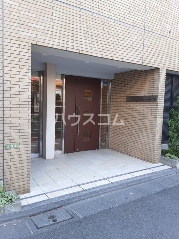 21/30 エントランス