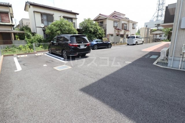 18/23 駐車場