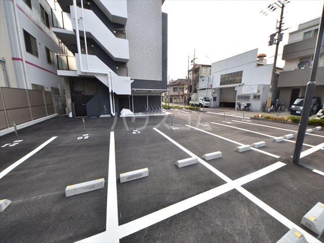 14/23 駐車場
