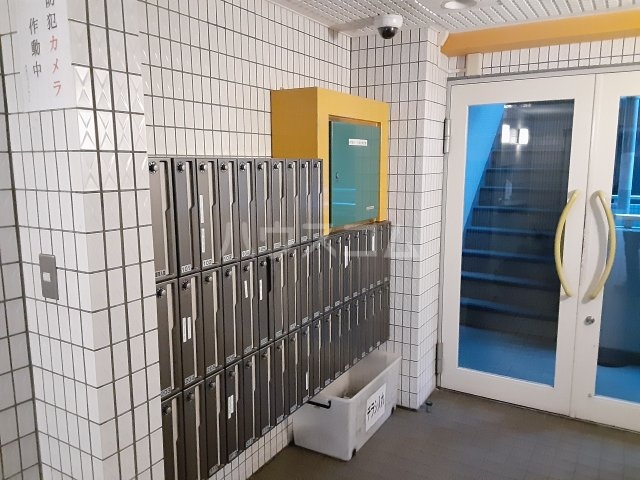 28/30 エントランス