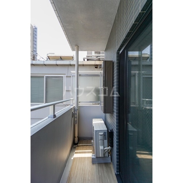 13/20 バルコニー