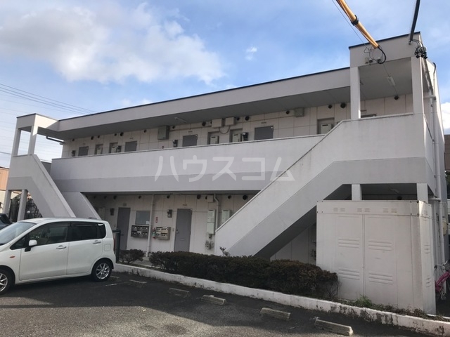 22/30 エントランス