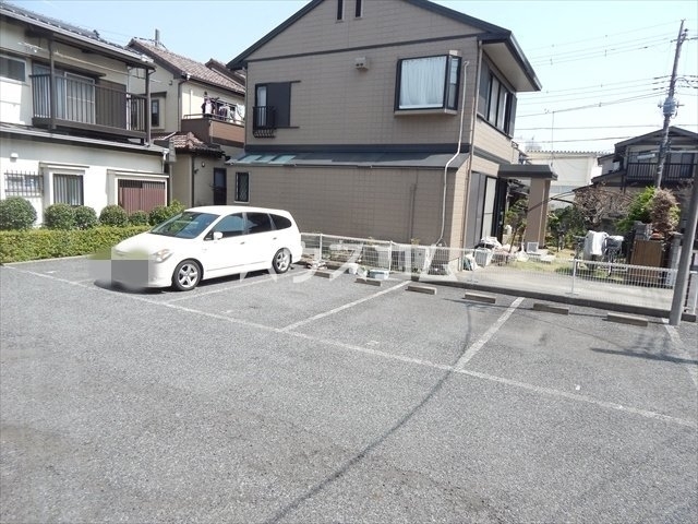 21/26 駐車場