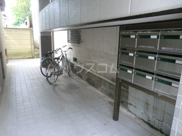 22/29 エントランス