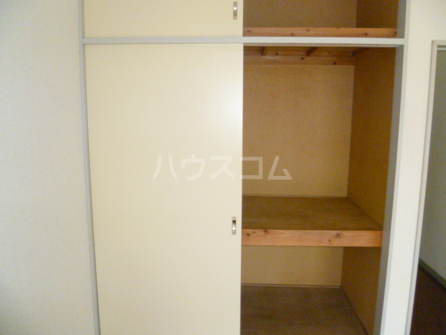 13/30 収納