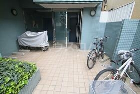 16/18 エントランス