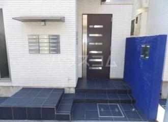 13/23 エントランス