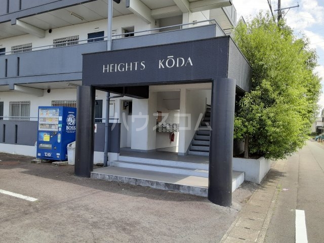 18/21 エントランス