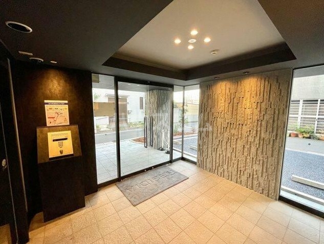 14/21 エントランス