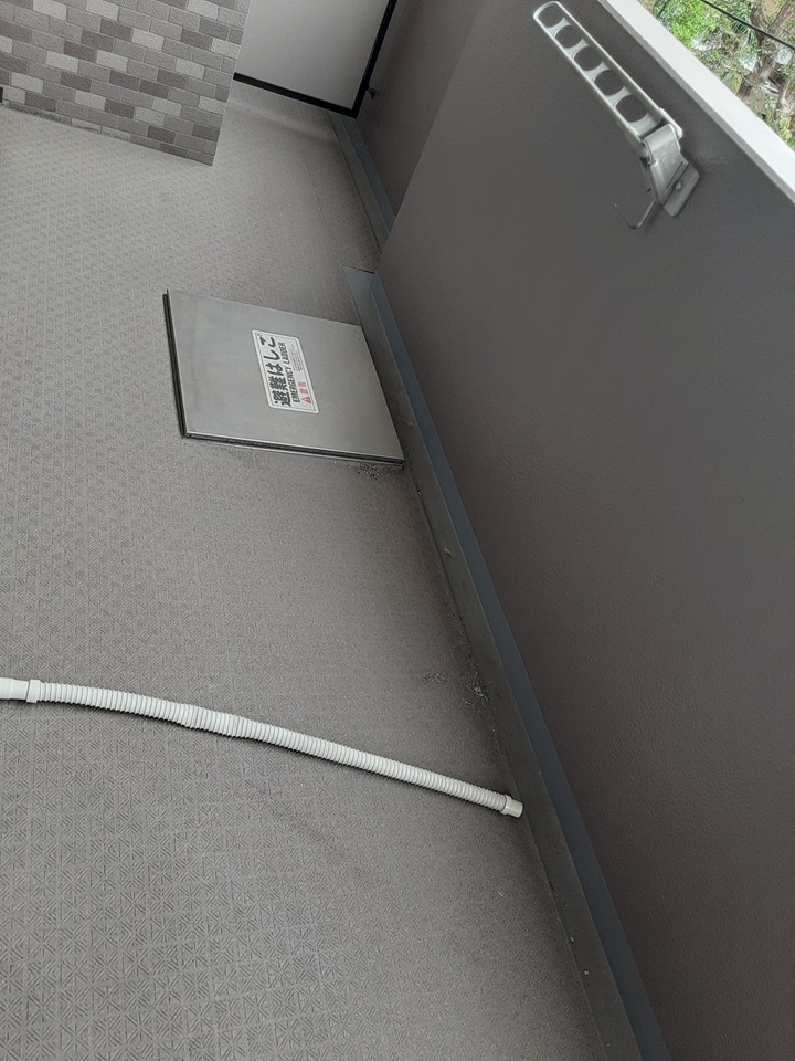 16/27 バルコニー