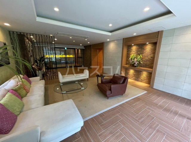 2/3 エントランス