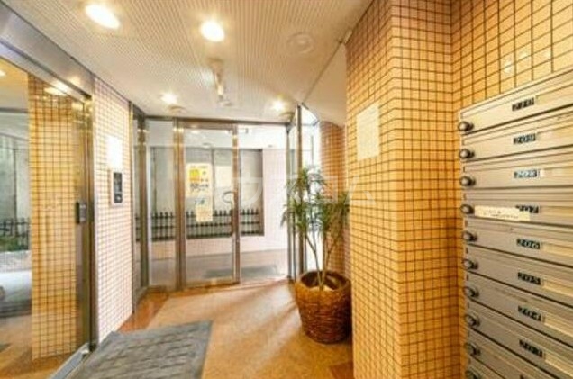 15/18 エントランス