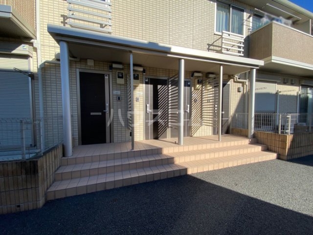 17/23 エントランス