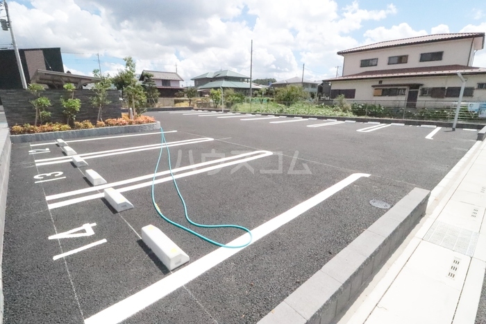 16/19 駐車場