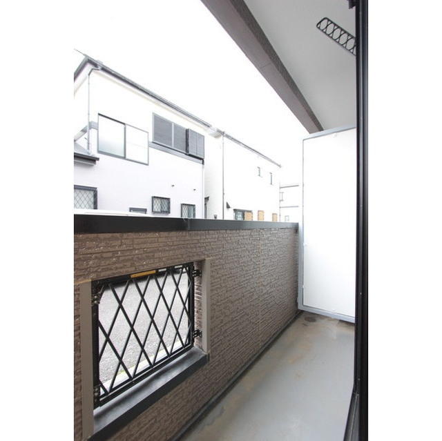 20/27 バルコニー