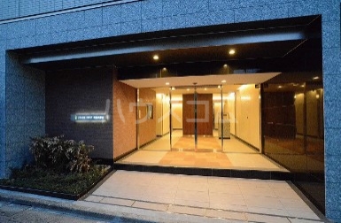 21/27 エントランス