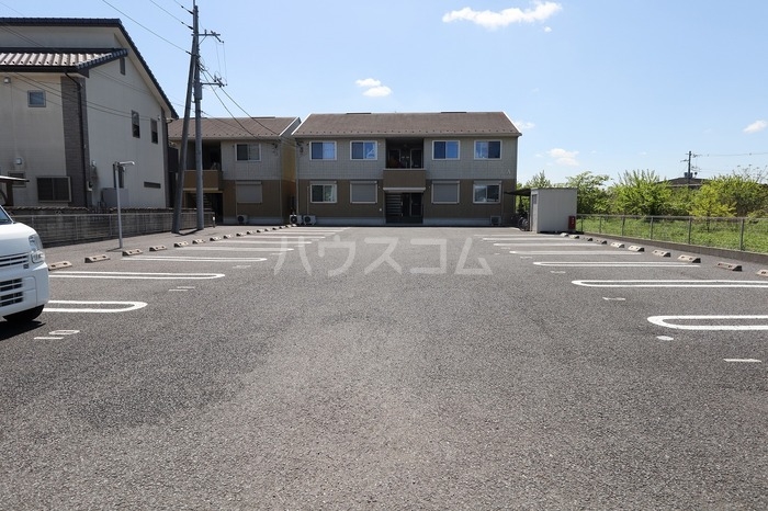 21/26 駐車場