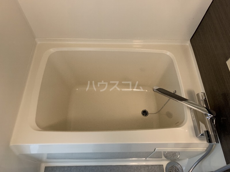 13/30 浴室