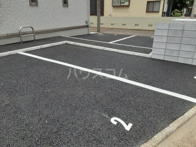 28/30 駐車場