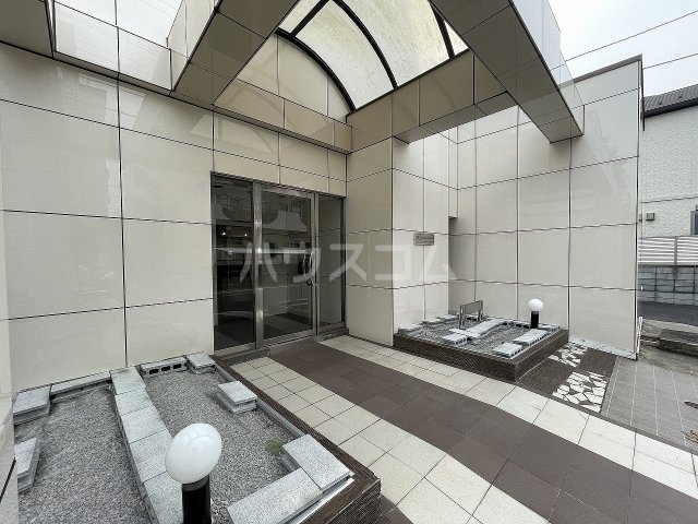 22/29 エントランス