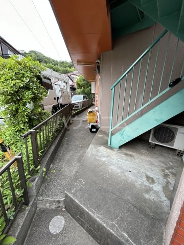 21/30 エントランス