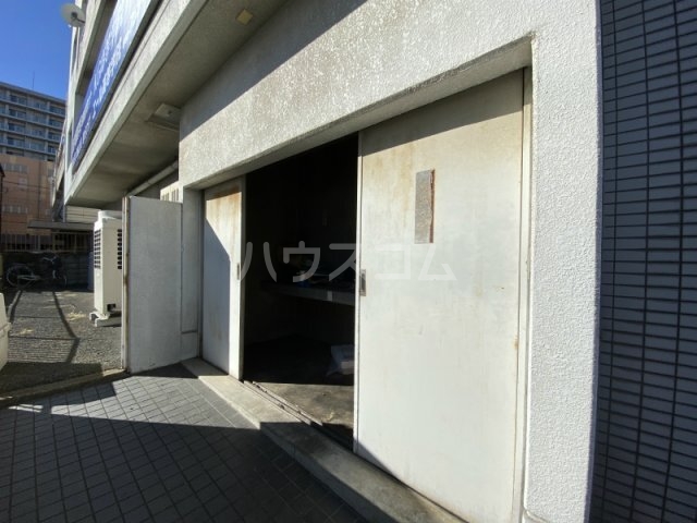 3/10 エントランス